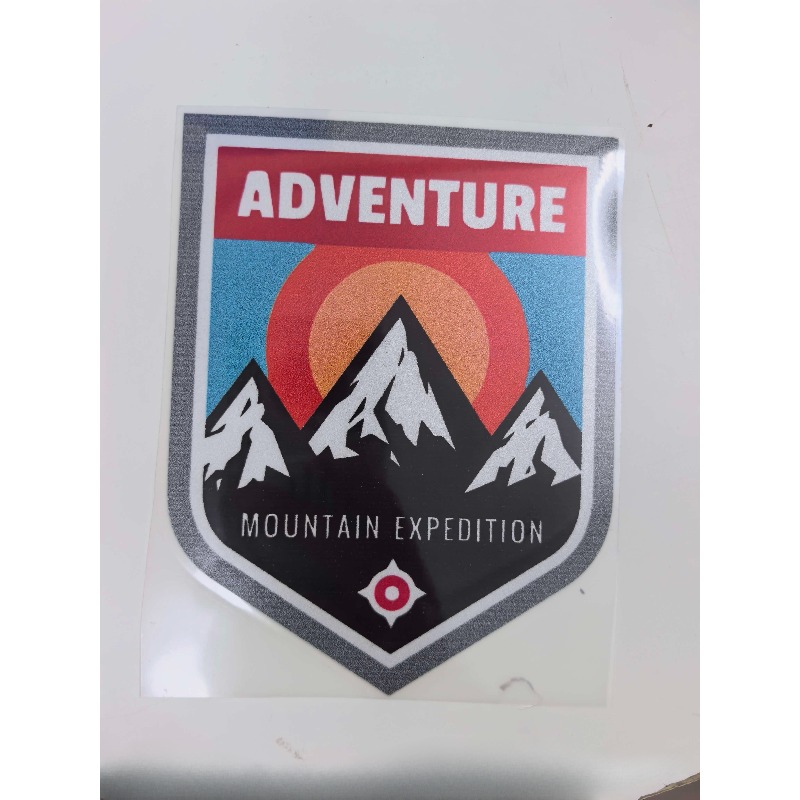 Outdoor Adventure Words - アドベンチャーマウンテンエクスペディションシールドカーステッカー 防水ビニールデカール オフロード アウトドア キャンプ装飾 15cm