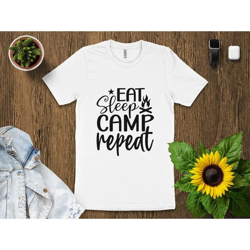食べる、寝る、キャンプ、繰り返す Tシャツ キャンプ愛好家  - Outdoor Adventure Enthusiast のレビューと価格